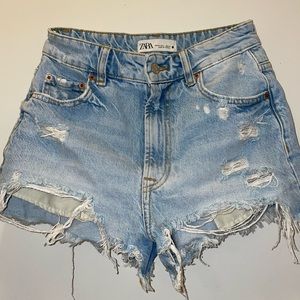 ZARA THE HIGH WAIST DENIM SHORTS